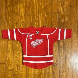 Detroit Red Wings 18M Hockey Jersey